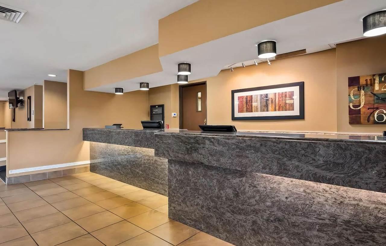 ארנולד Best Western St. Louis Inn מראה חיצוני תמונה